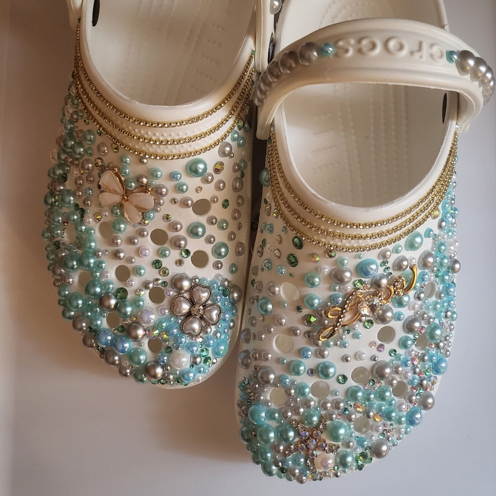 Customized Croc